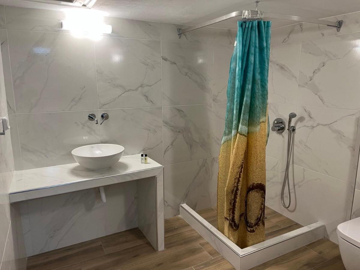 Firaxenia Rooms Экстерьер фото